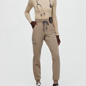 Figs Zamora Jogger Scrub Pants in Tan Size XS